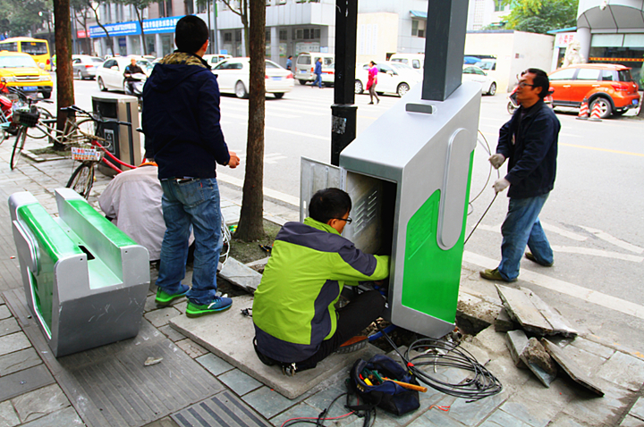 4智慧路燈現場安裝720